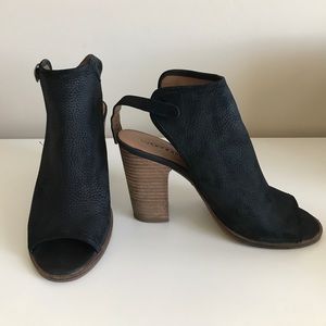 Lucky Brand Lisza Block Heel